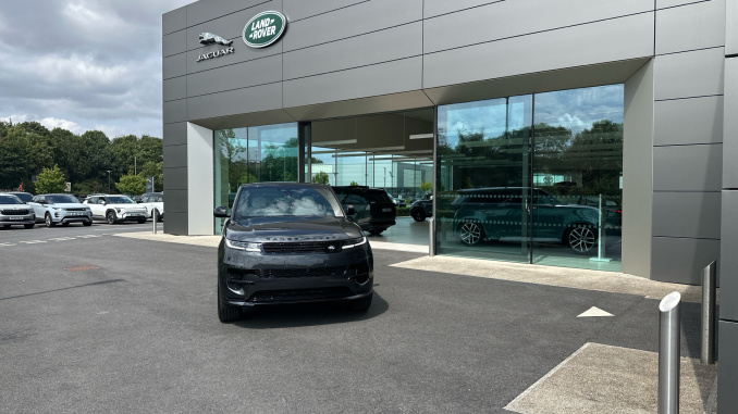 Land Rover Range Rover Sport 3.0 D250 Battersea Edition 5dr Auto Diesel Estate - Image 57
